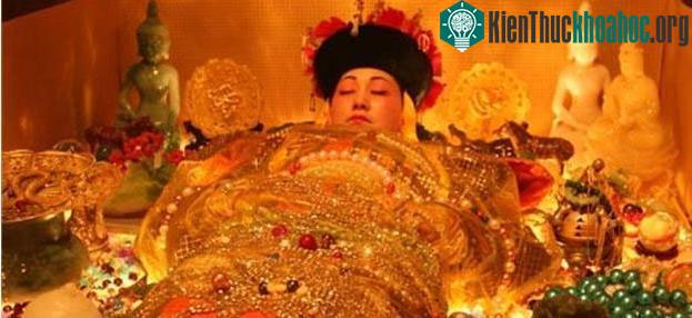 Thi thể Từ Hi Thái hậu đột ngột biến đổi