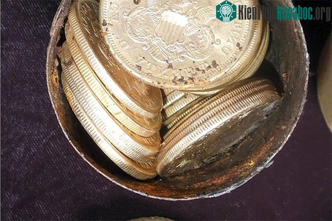 Tổng cộng số tiền vàng được định giá 10 triệu USD