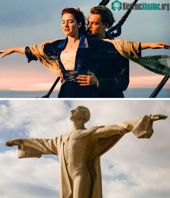Khung cảnh mang tính biểu tượng ở phần đầu của phim Titanic