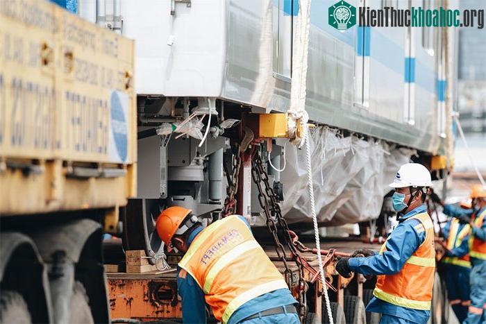 ốc độ di chuyển của tàu Metro số 1 ở đoạn ngầm là 80km/h và 110km/h khi di chuyển trên cao