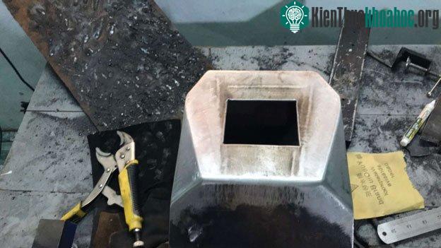 Lâm Vũ cho biết có mua các linh kiện về điện ở Trung Quốc
