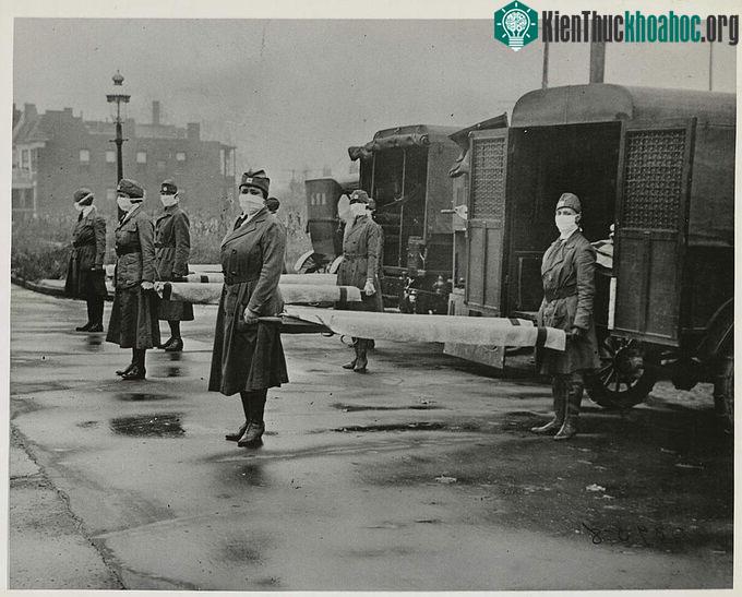 Hội Chữ thập đỏ St. Louis trong dịch cúm Tây Ban Nha năm 1918.