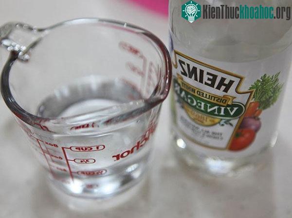 Xử lý những vết bẩn lạ cứng đầu