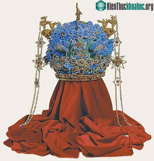 Phượng quán của Minh Thần Tông Vạn Lịch Hiếu đoan hoàng hậu.
