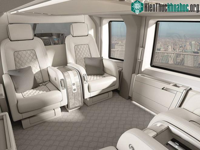 Công ty Pagasus Design đã thiết kế nên không gian nội thất siêu sang với cửa sổ cỡ lớn