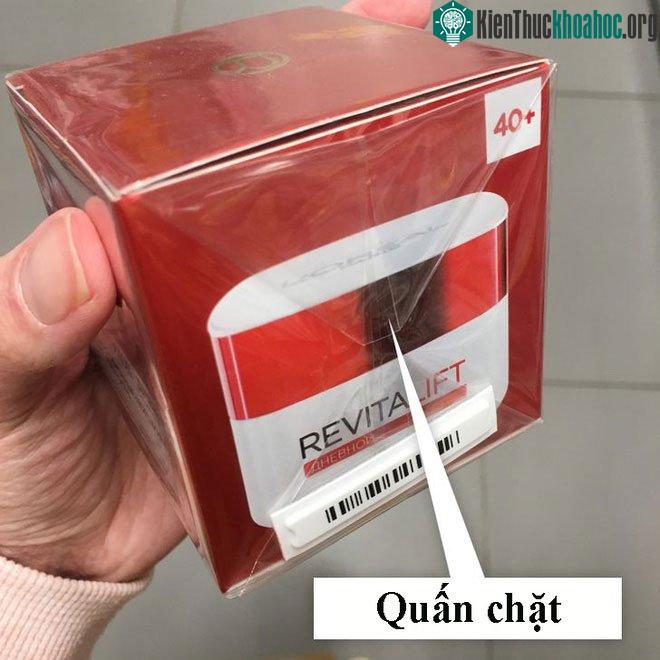 Kiểm tra vỏ hộp mỹ phẩm