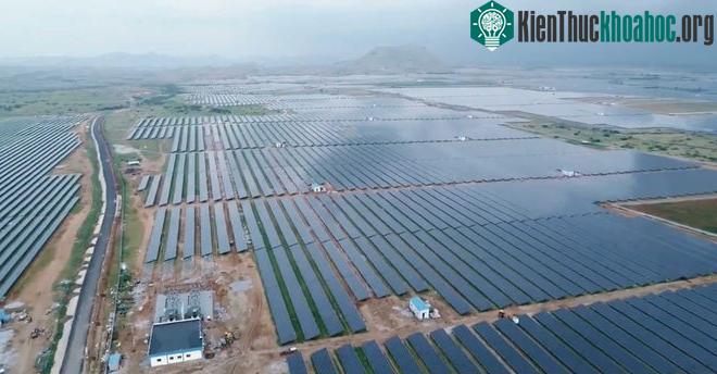 Trang trại năng lượng Mặt Trời vẫn chưa phải nguồn cung cấp năng lượng dồi dào nhất.