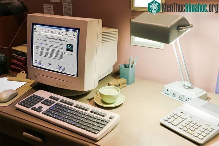 Internet (còn gọi là World Wide Web)