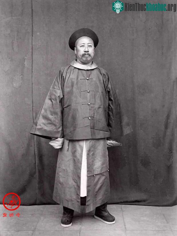 Tuần phủ Sơn Đông Trương Diệu.