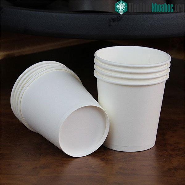 Cốc giấy dùng một lần