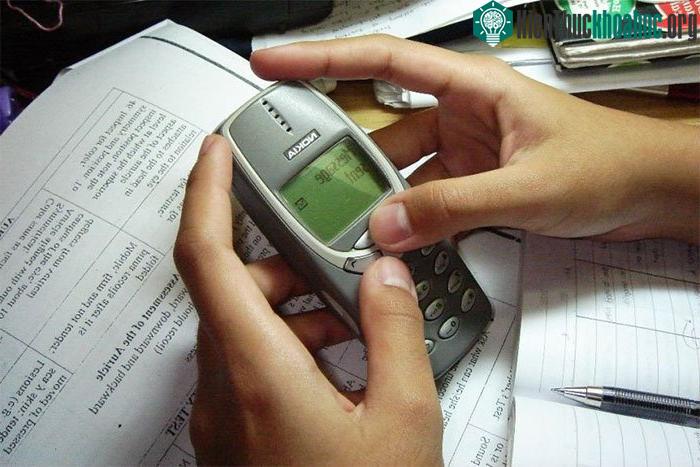 Tin nhắn văn bản (SMS)