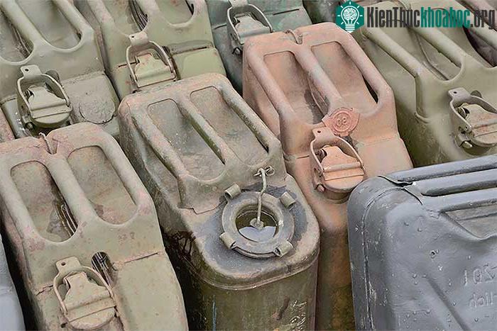 Đầu mùa hè năm 1939, thứ "vũ khí" bí mật của người Đức rơi vào tay người Mỹ.