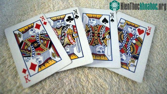 Mỗi vị vua được mô tả trên lá bài K là một nhân vật lịch sử có thật.