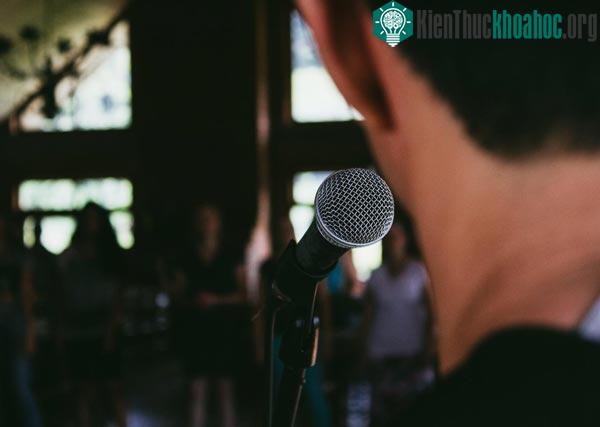 Đừng cố gắng làm hài lòng người khác