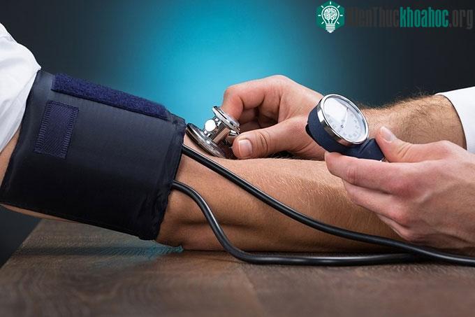 Huyết áp mức chuẩn không quá 120/80 mmHg.