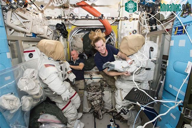 Các nhà khoa học sử dụng ISS để mở khoá những bí mật về vũ trụ.