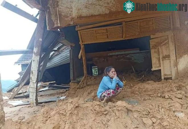 Lở núi có thể gây sập nhà và uy hiếp tính mạng nhiều người dân