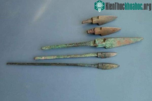 Mũi tên ba cạnh thời Tần