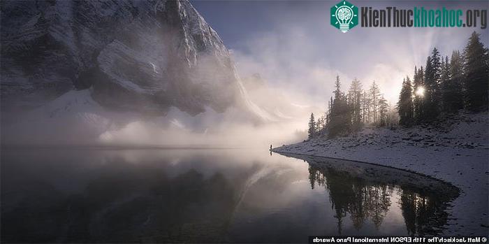 Hồ Floe ở British Columbia được chụp bởi Jackisch chụp.