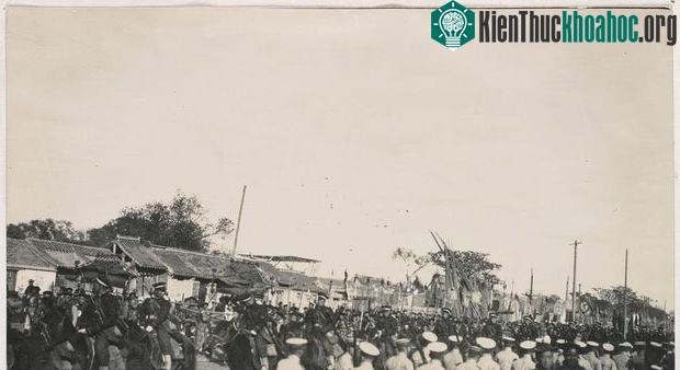 Ảnh hiếm trong tang lễ Từ Hi thái hậu: Xa hoa bậc nhất, đoàn người đưa tiễn dài vô tận ảnh 8