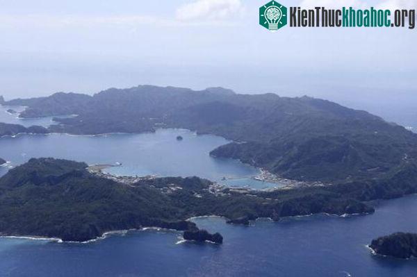 Một hòn đảo ngoài khơi Nhật Bản