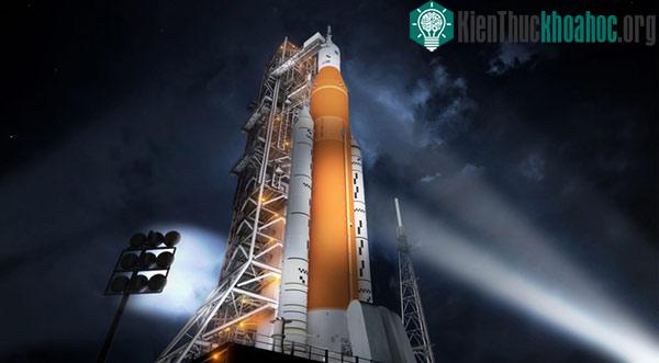 Theo kế hoạch, SLS sẽ đưa tàu vũ trụ Orion chạm Mặt Trăng năm 2024