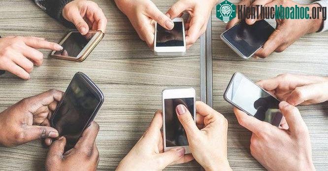 Điện thoại thông minh là sáng chế nguy hiểm?
