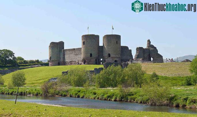 Lâu đài cổ Rhuddlan