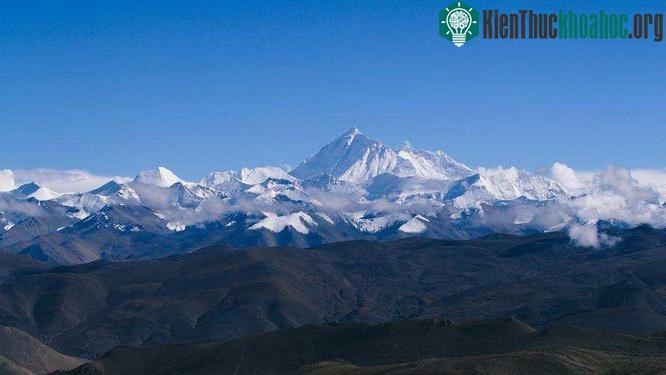 Leo lên đỉnh Everest là một việc rất nguy hiểm