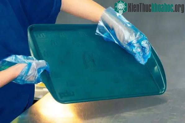 Khay đựng thức ăn làm từ vật liệu UBQ.