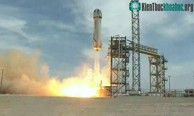 Tàu New Shepard bay lên độ cao hơn 105.000km và hạ cánh thành công.