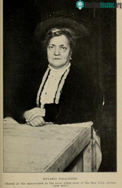 Eusapia Palladino.