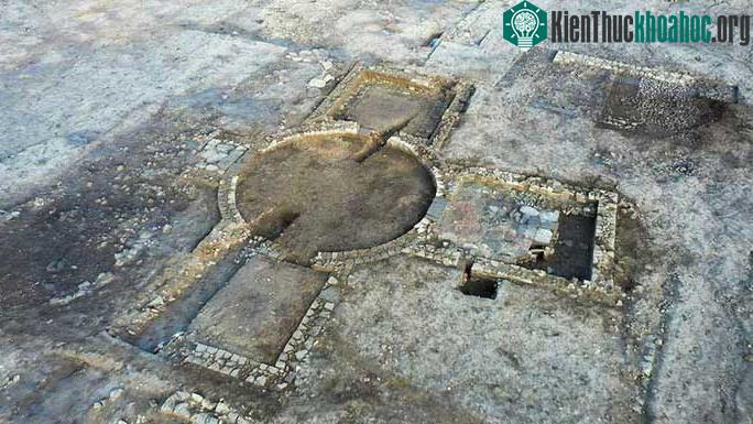Cận cảnh khu nhà trung tâm