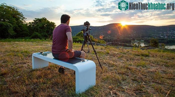 Ghế thông minh chạy bằng năng lượng mặt trời: Sạc pin, phát WiFi và hơn thế nữa ảnh 5