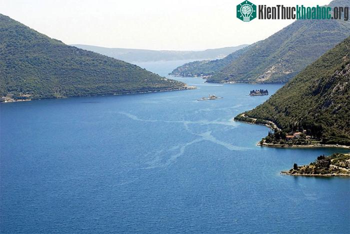 Vịnh Kotor - Montenegro