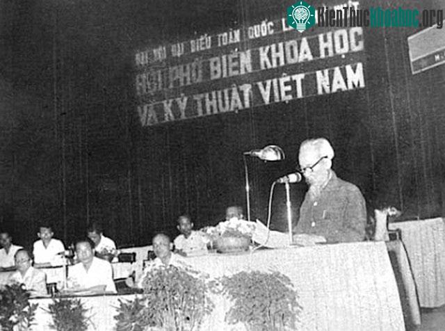 Chủ tịch Hồ Chí Minh