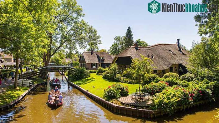 Thị trấn Giethoorn