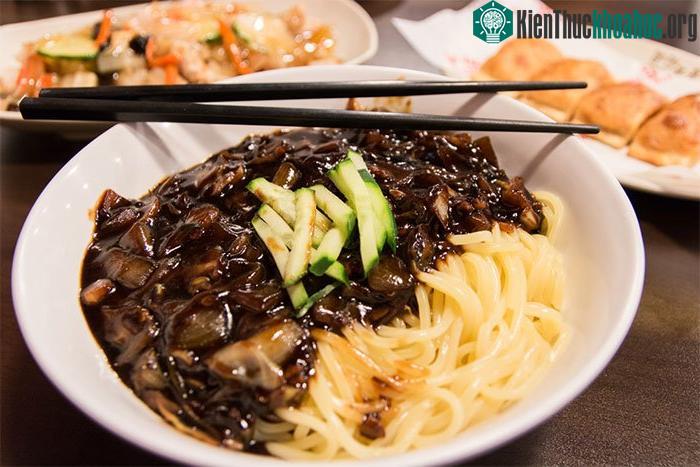 Mì tương đen jajangmyeon
