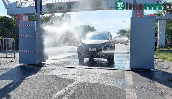 Thiết bị phun khử khuẩn tự động