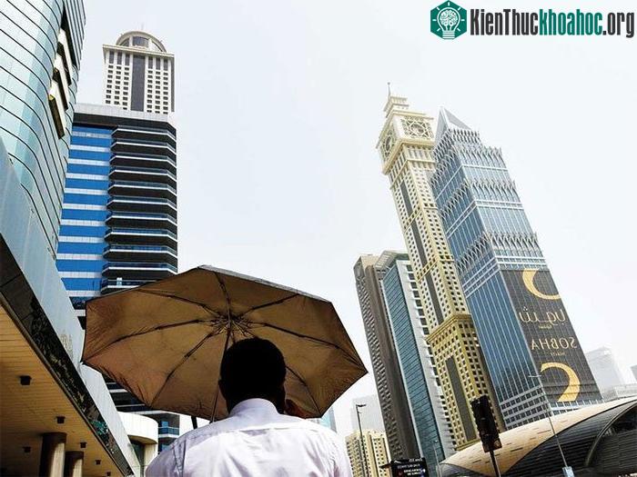 Nắng nóng ở Dubai