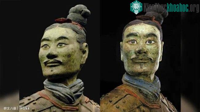 Chiến binh đất nung duy nhất có khuôn mặt với màu xanh lục.