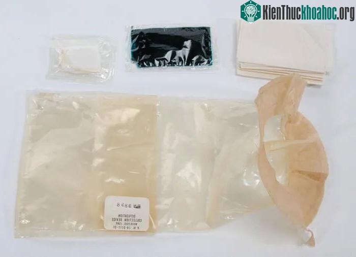 Dụng cụ hỗ trợ “đi nặng” trên tàu Apollo.