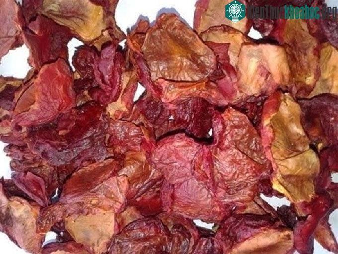 Màng gấc chứa nhiều lycopen chống oxy hóa.