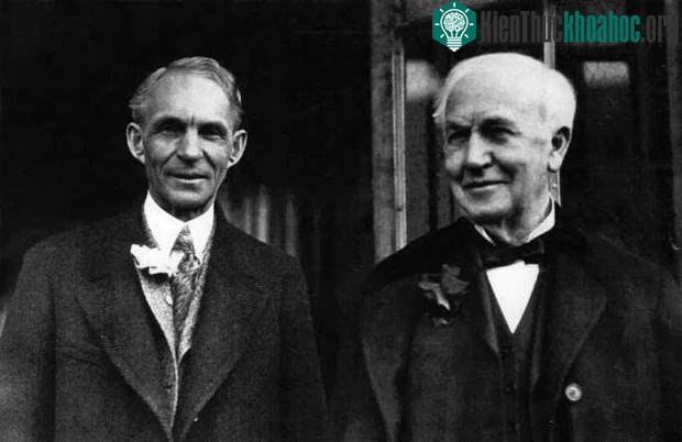Edison (trái) và Ford (phải)