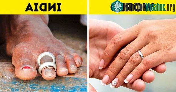 Nhẫn cưới đeo vào ngón chân