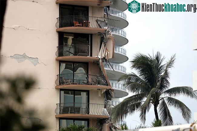 Hiện nguyên nhân vụ sập nhà vẫn chưa được xác định