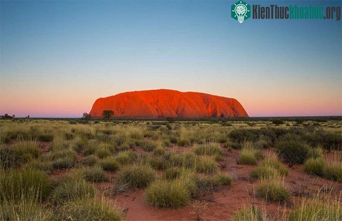 Núi đá nguyên khối Uluru
