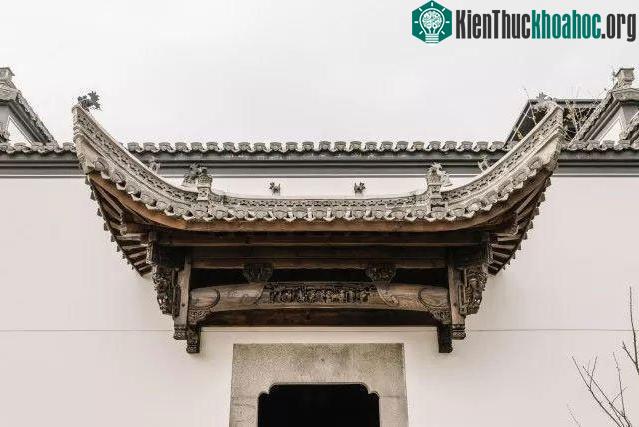 Nghệ thuật "Tam điêu" (điêu khắc trên gạch, gỗ và đá) trong văn hóa Huy Châu