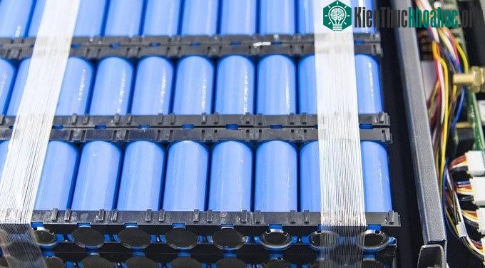 Ion lithium là thành phần quan trọng trong pin, có thể được tách chiết từ nước thải.