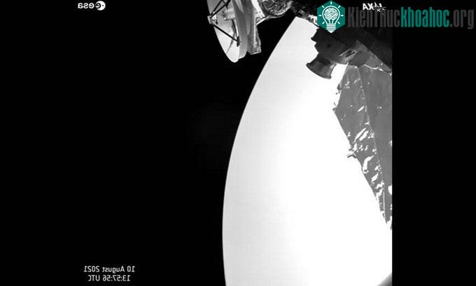 Tàu vũ trụ BepiColombo chụp ảnh với sao Kim trong lần bay gần hành tinh hôm 10/8.